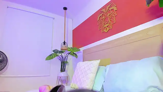 Snapshot of enma30_ chatting on 10.27.25 enma30 online show from 10.27.25