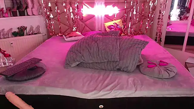 Snapshot of bonnievonclyde chatting on 02.26.25 bonnievonclyde online show from 02.26.25