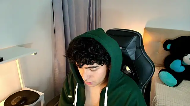  nickconnor01 online show from 12.08.24