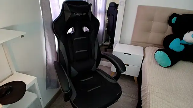  nickconnor01 online show from 12.11.24