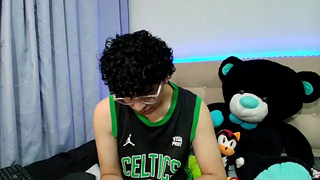  nickconnor01 online show from 12.16.24