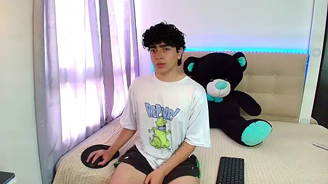  nickconnor01 online show from 01.02.25