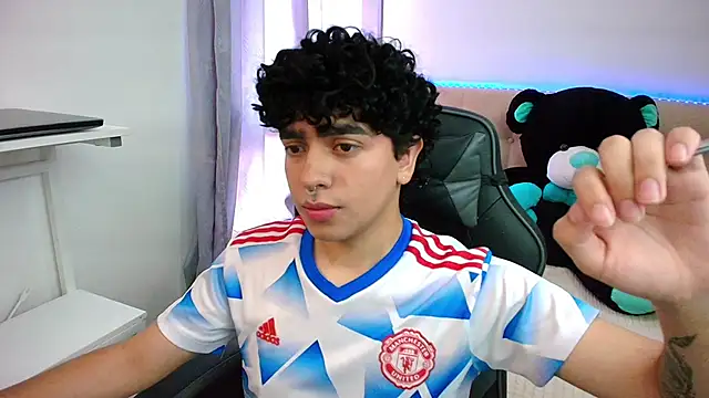  nickconnor01 online show from 01.04.25