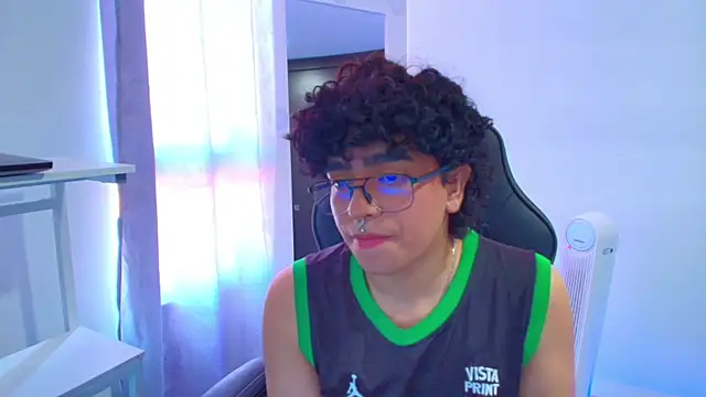  nickconnor01 online show from 01.20.25