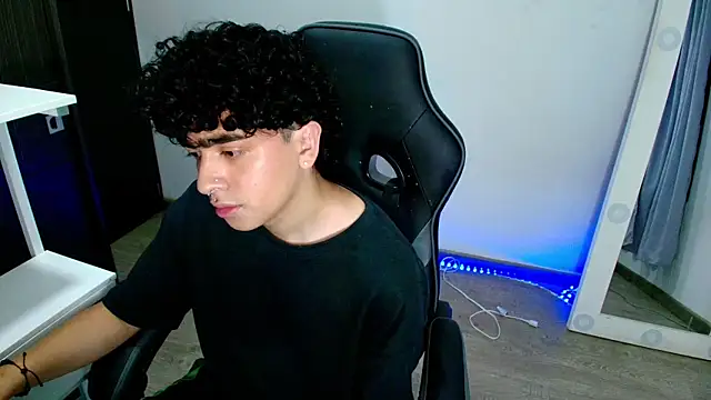  nickconnor01 online show from 02.03.25