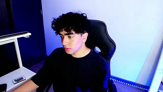  nickconnor01 online show from 02.11.25