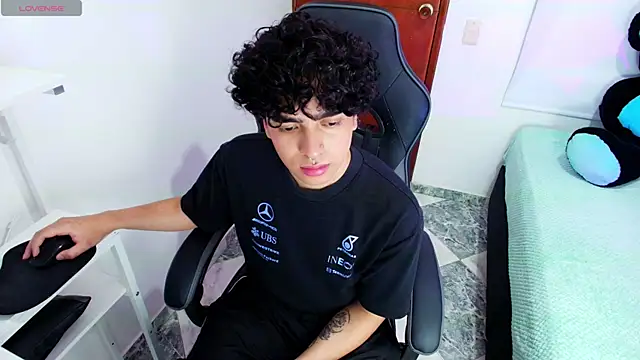  nickconnor01 online show from 03.15.25