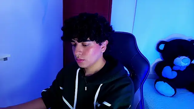  nickconnor01 online show from 03.20.25