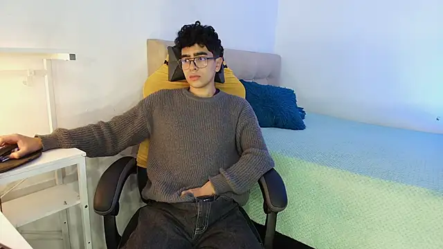  nickconnor01 online show from 10.16.25