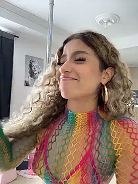 Melina-Smith online show from 12.19.25