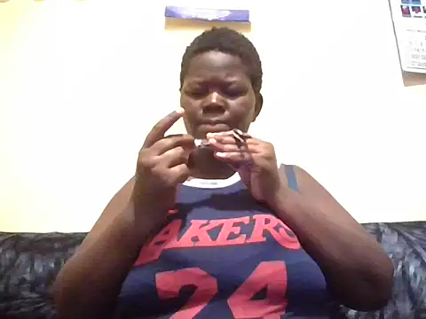 Snapshot of pritty-leila chatting on 07.17.26 pritty-leila online show from 07.17.26