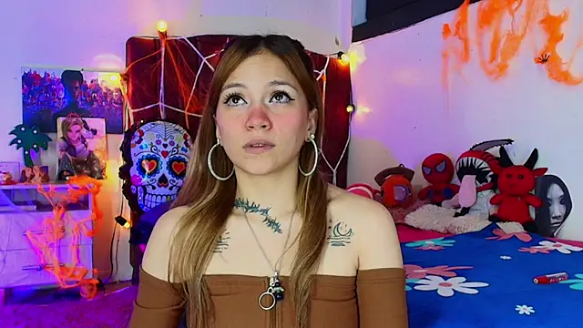 Snapshot of alisson_zafiro_ chatting on 10.29.25 alisson zafiro online show from 10.29.25