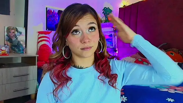 Snapshot of alisson_zafiro_ chatting on 11.17.25 alisson zafiro online show from 11.17.25