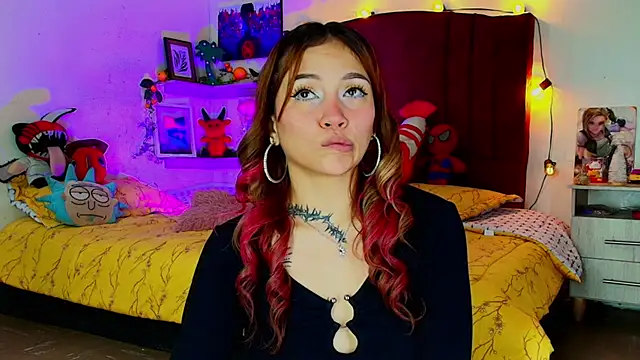 Snapshot of alisson_zafiro_ chatting on 11.24.25 alisson zafiro online show from 11.24.25