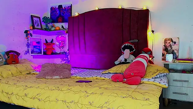 Snapshot of alisson_zafiro_ chatting on 11.28.25 alisson zafiro online show from 11.28.25