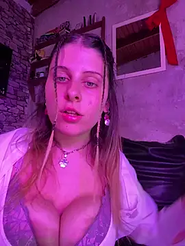 Snapshot of FlorBich chatting on 05.19.26 FlorBich online show from 05.19.26