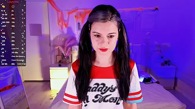 Lil Amelie online show from 10.31.25