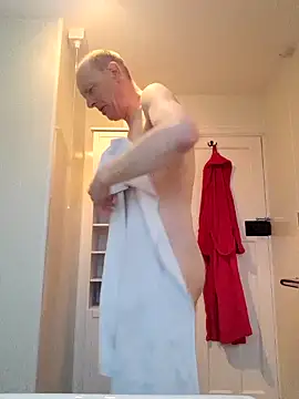 Snapshot of fastfun2012 chatting on 12.25.24 fastfun2012 online show from 12.25.24