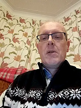 Snapshot of fastfun2012 chatting on 12.27.24 fastfun2012 online show from 12.27.24