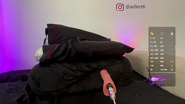 Snapshot of adler80035 chatting on 11.03.25 adler80035 online show from 11.03.25