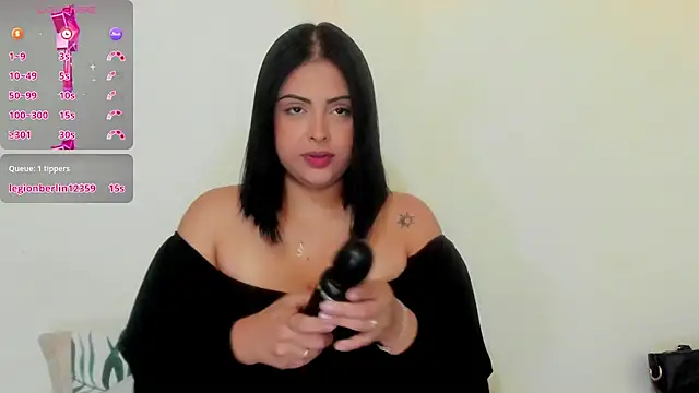 Snapshot of MelannyBell chatting on 01.10.25 MelannyBell online show from 01.10.25