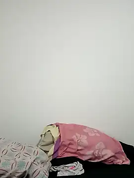 Snapshot of MelannyBell chatting on 03.20.25 MelannyBell online show from 03.20.25