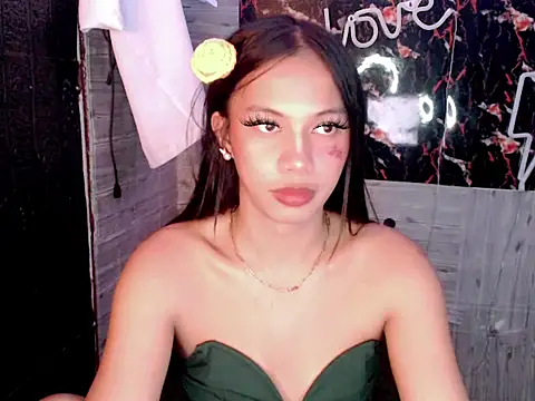 whiteladyboy online show from 10.23.25