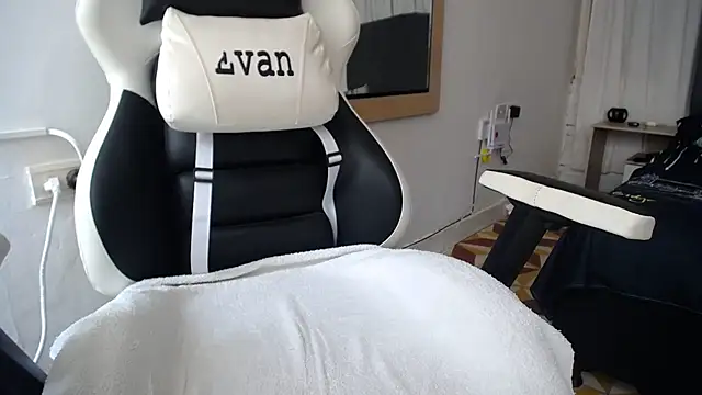 Valerioe online show from 02.17.25