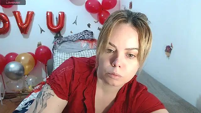 Snapshot of hotmilf4uxxx chatting on 02.16.26 hotmilf4uxxx online show from 02.16.26