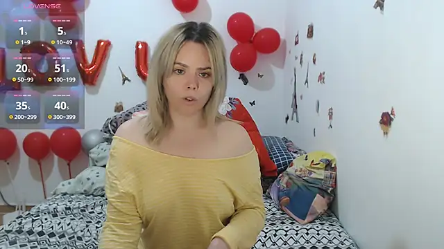 Snapshot of hotmilf4uxxx chatting on 03.25.26 hotmilf4uxxx online show from 03.25.26