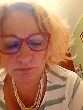 Snapshot of VirginiaNurse chatting on 05.15.26 VirginiaNurse online show from 05.15.26