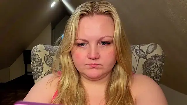 PhatAssBlond online show from 05.18.26