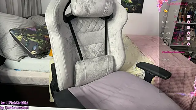 unicornsfeet online show from 03.20.25