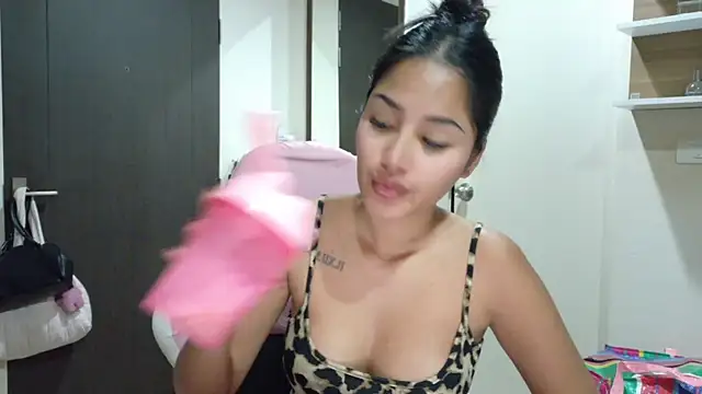 ice ice babyy online show from 10.18.25