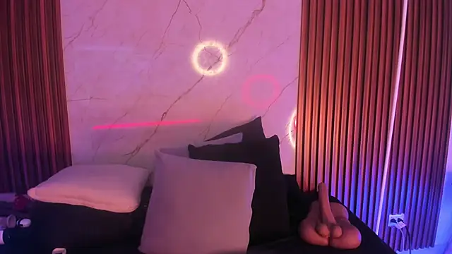 Emiilycollins online show from 09.09.25