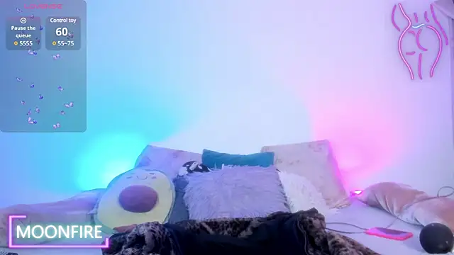 Snapshot of moonfiredancer chatting on 12.19.24 moonfiredancer online show from 12.19.24