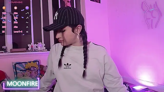 Snapshot of moonfiredancer chatting on 03.05.25 moonfiredancer online show from 03.05.25