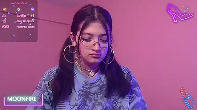 Snapshot of moonfiredancer chatting on 11.27.25 moonfiredancer online show from 11.27.25