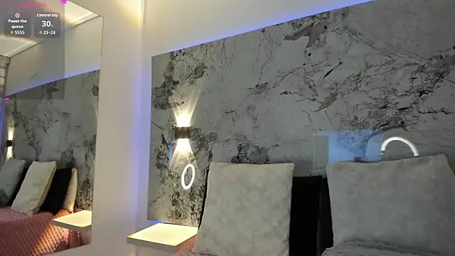 LIZ HOLMES online show from 11.28.25