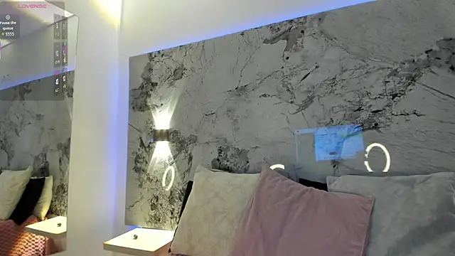 LIZ HOLMES online show from 02.23.26