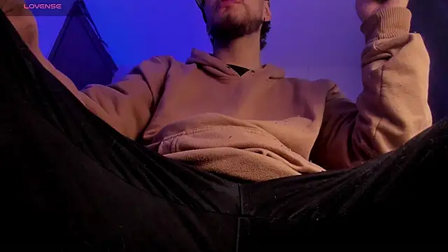 Snapshot of s_sven03 chatting on 02.14.26 s sven03 online show from 02.14.26