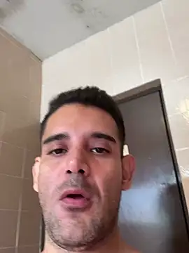 Snapshot of kevinbolena chatting on 01.27.25 kevinbolena online show from 01.27.25