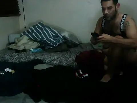 Snapshot of kevinbolena chatting on 02.28.25 kevinbolena online show from 02.28.25