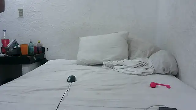 Snapshot of kevinbolena chatting on 09.11.25 kevinbolena online show from 09.11.25