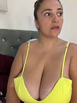 Snapshot of Taylortits chatting on 01.23.25 Taylortits online show from 01.23.25