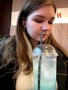 Snapshot of PumaShyXD chatting on 11.29.25 PumaShyXD online show from 11.29.25