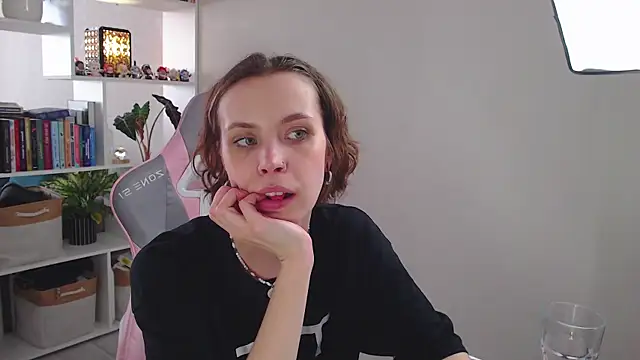 milly ross online show from 02.25.25