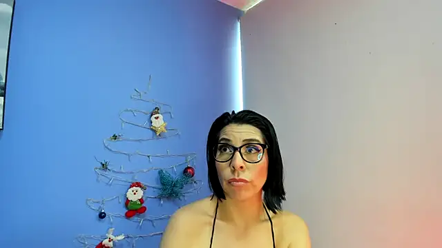 AdelleLennox cg online show from 12.08.24