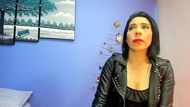 AdelleLennox cg online show from 12.13.24