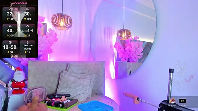 LiaaGenner online show from 11.28.25